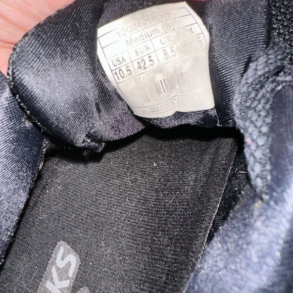 Brooks Revel Black and Gray Running Shoes - Picture 12 of 12